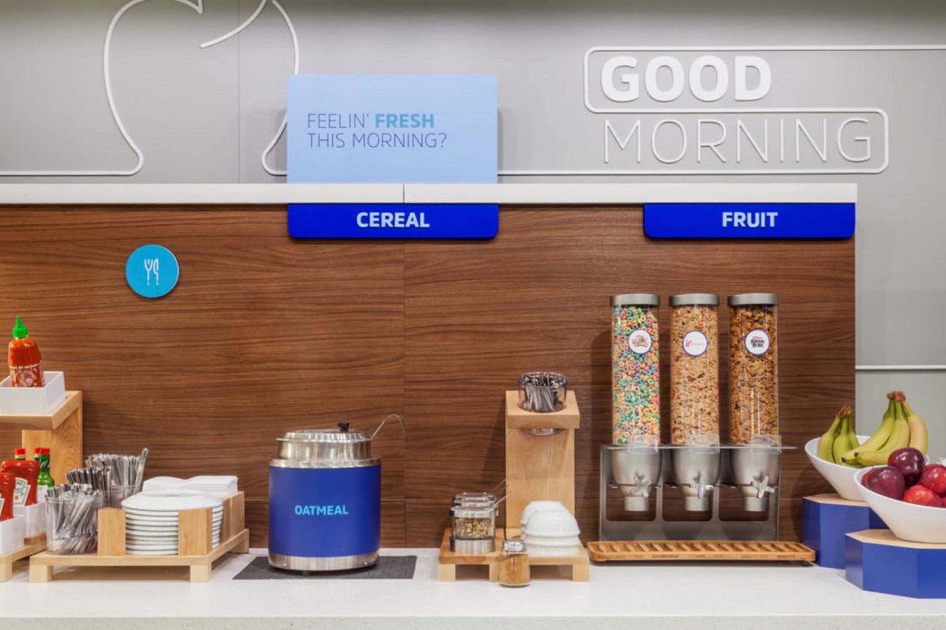 Holiday Inn Express & Suites Greenfield By Ihg Екстериор снимка