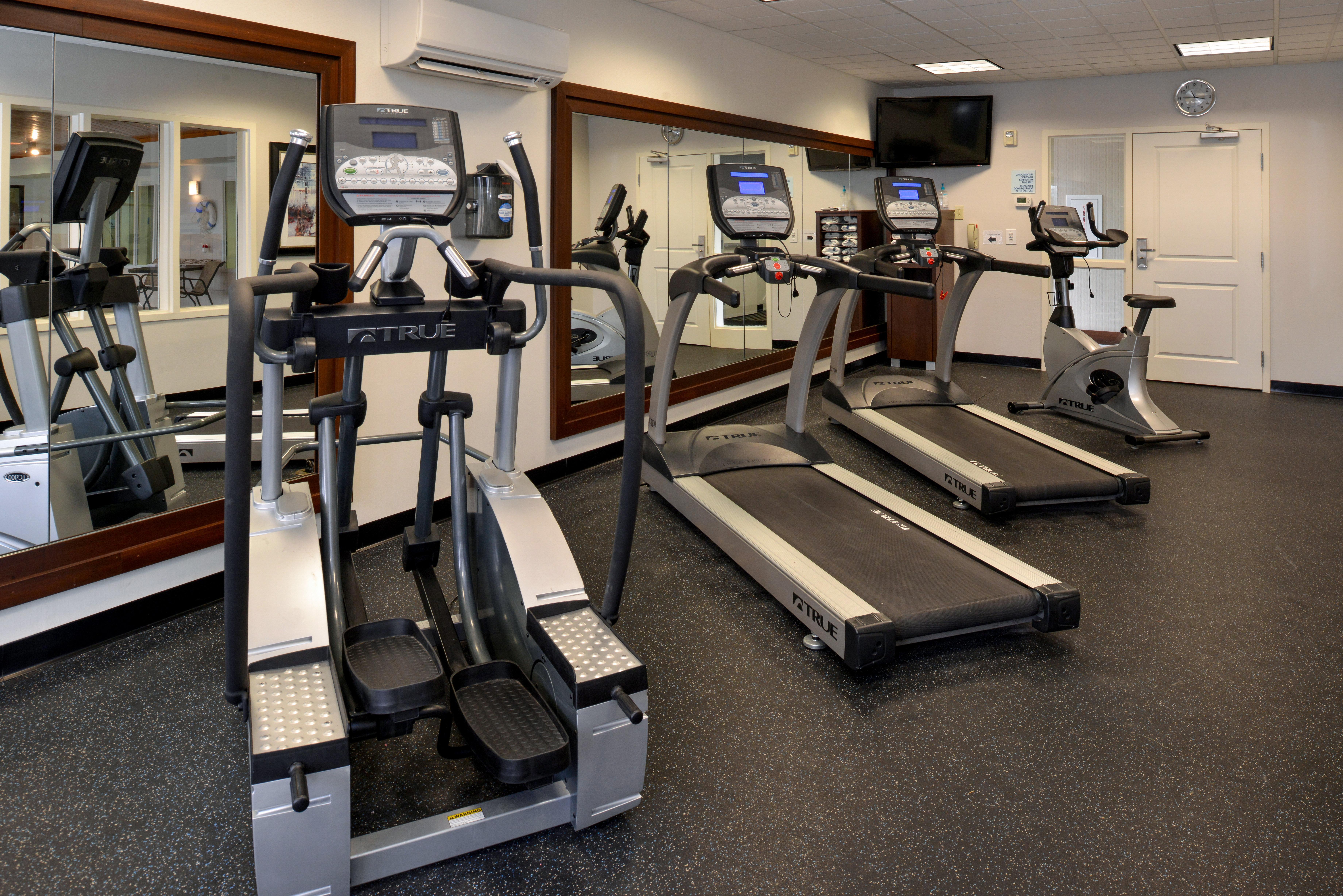 Holiday Inn Express & Suites Greenfield By Ihg Екстериор снимка