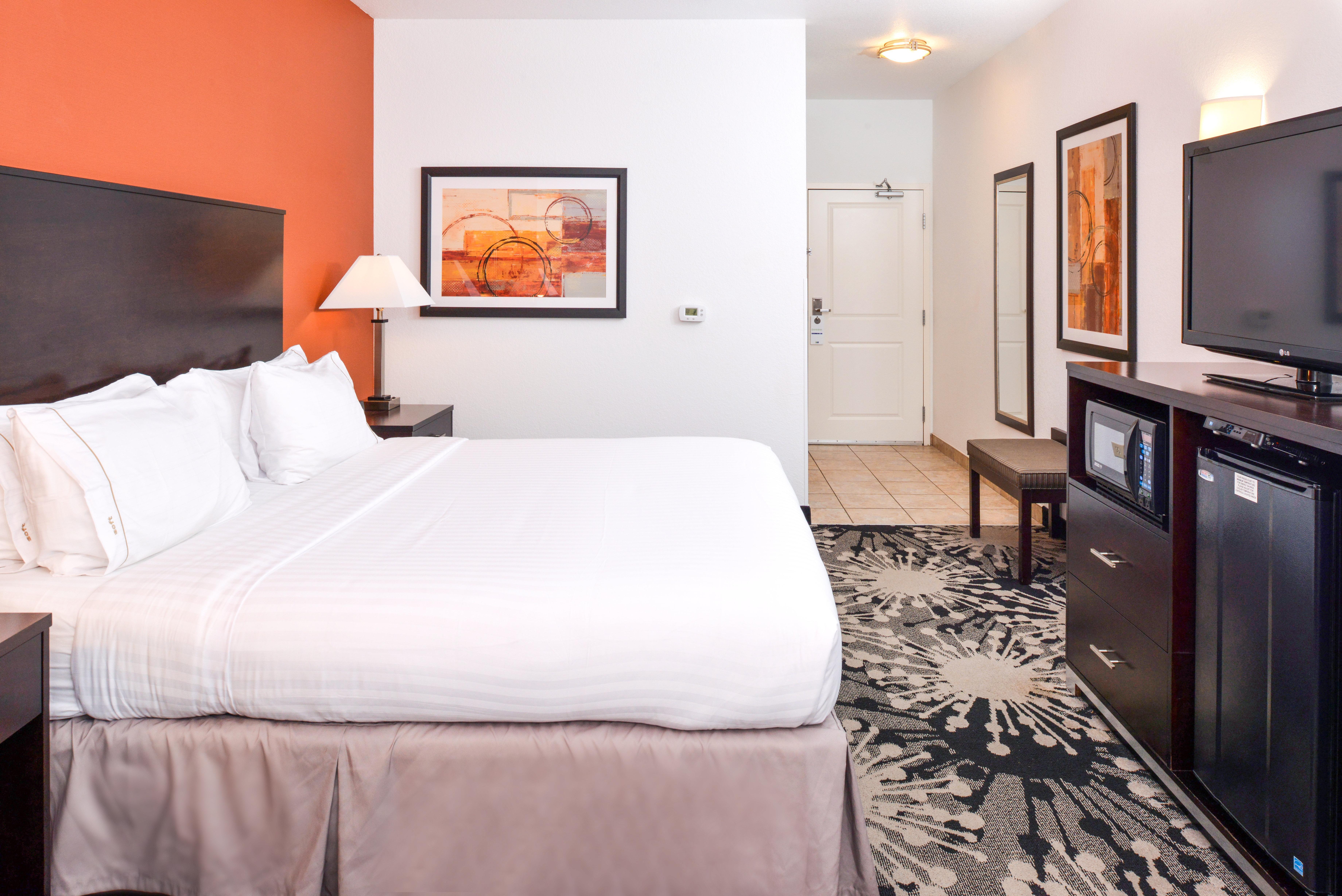 Holiday Inn Express & Suites Greenfield By Ihg Екстериор снимка